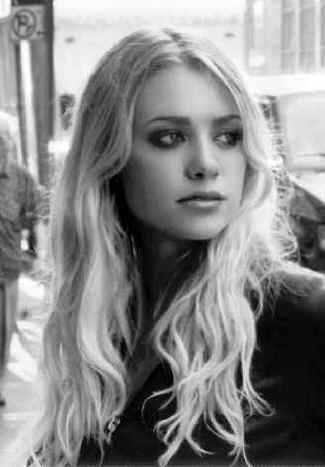 Martina Stella "un demone si dimena dentro di me" | Panico ...